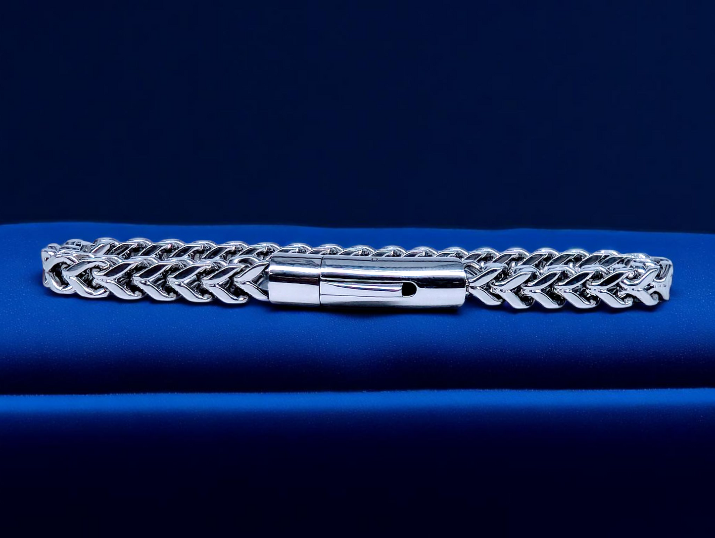 Silver Arrow Bracelet- stainless steel-22cm