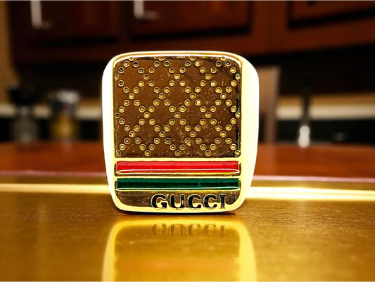 Urban Luxe: Designer-Inspired Ring with Textured Face & Tricolor Accent