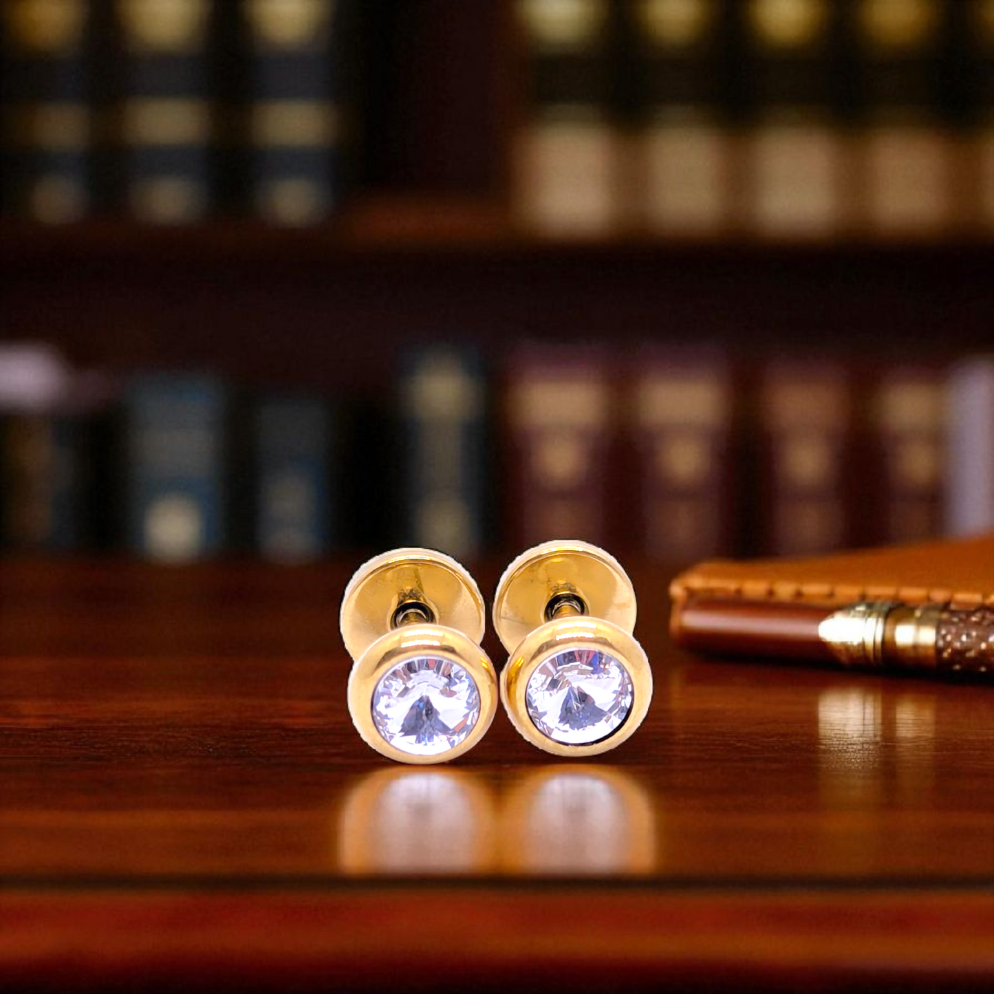 Men’s Reversible Stud Gold Earrings – 5mm Stone