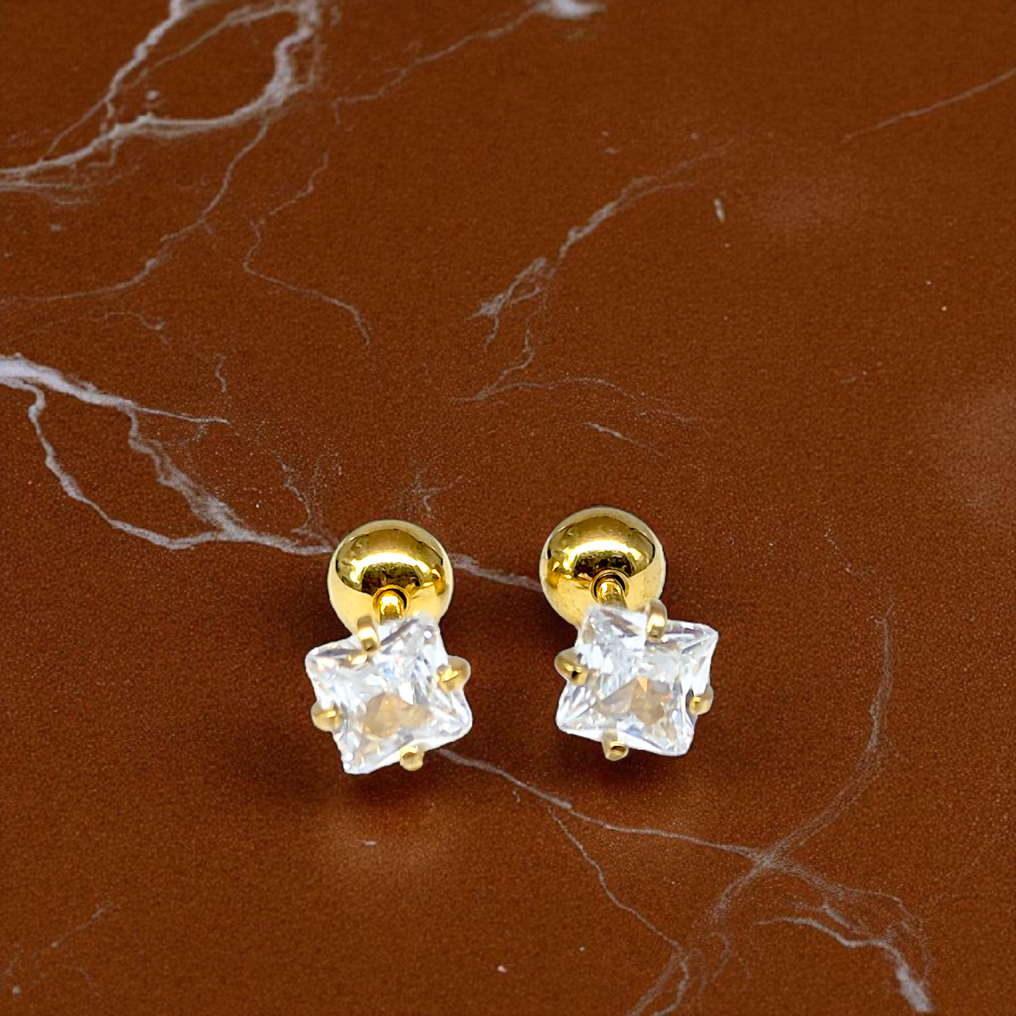 Men’s Gold-Tone Stud Earrings – 4mm Stone