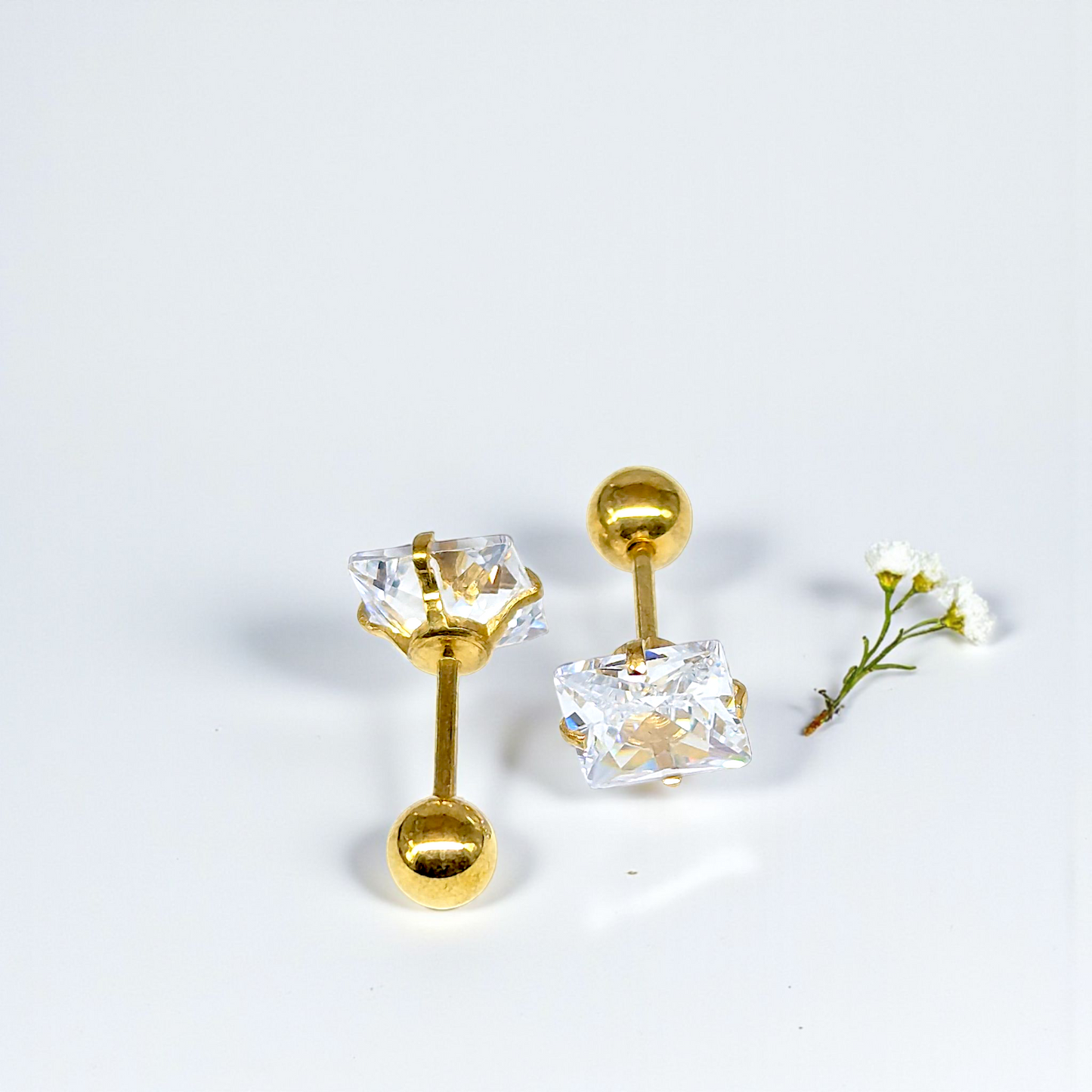 Men’s Gold-Tone Stud Earrings – 6mm Stone