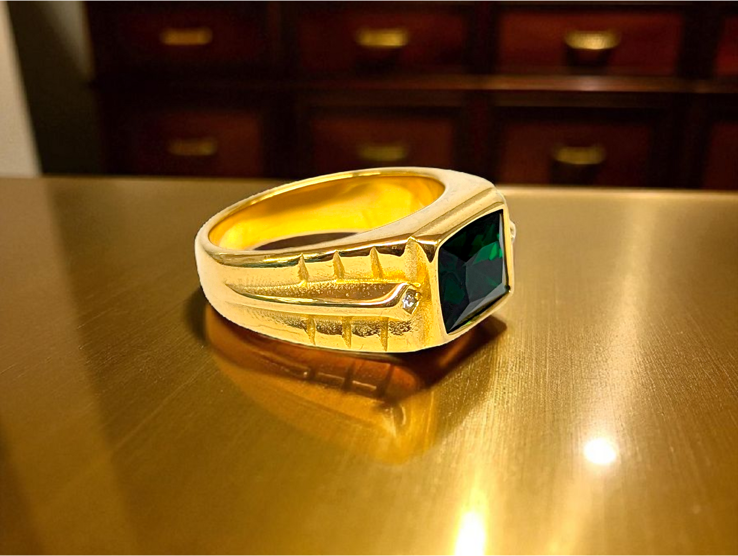 Emerald Grace: Gold Ring with Green Gemstone & Diamond Accents