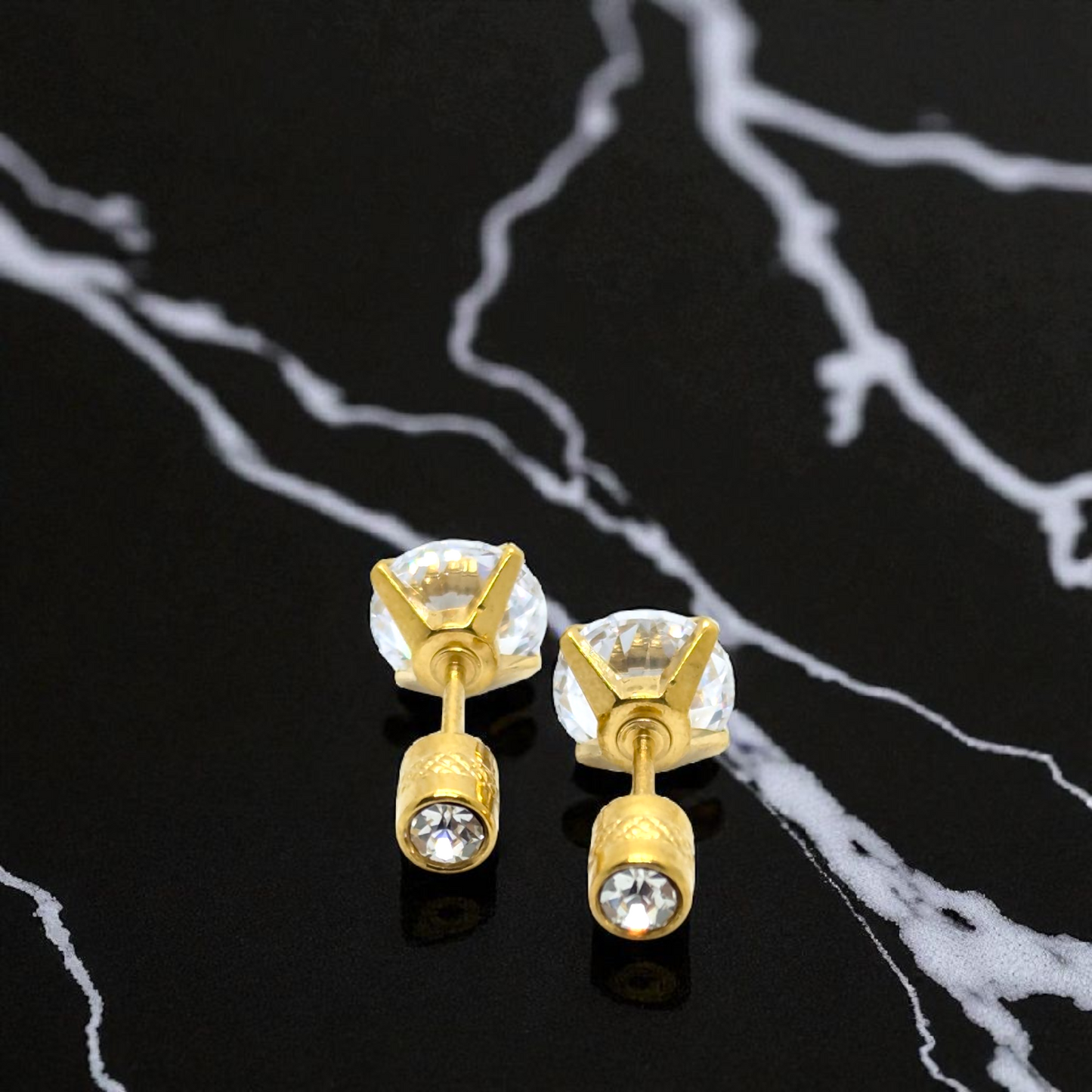 Men’s Reversible Stud Gold Earrings – 7mm Stone