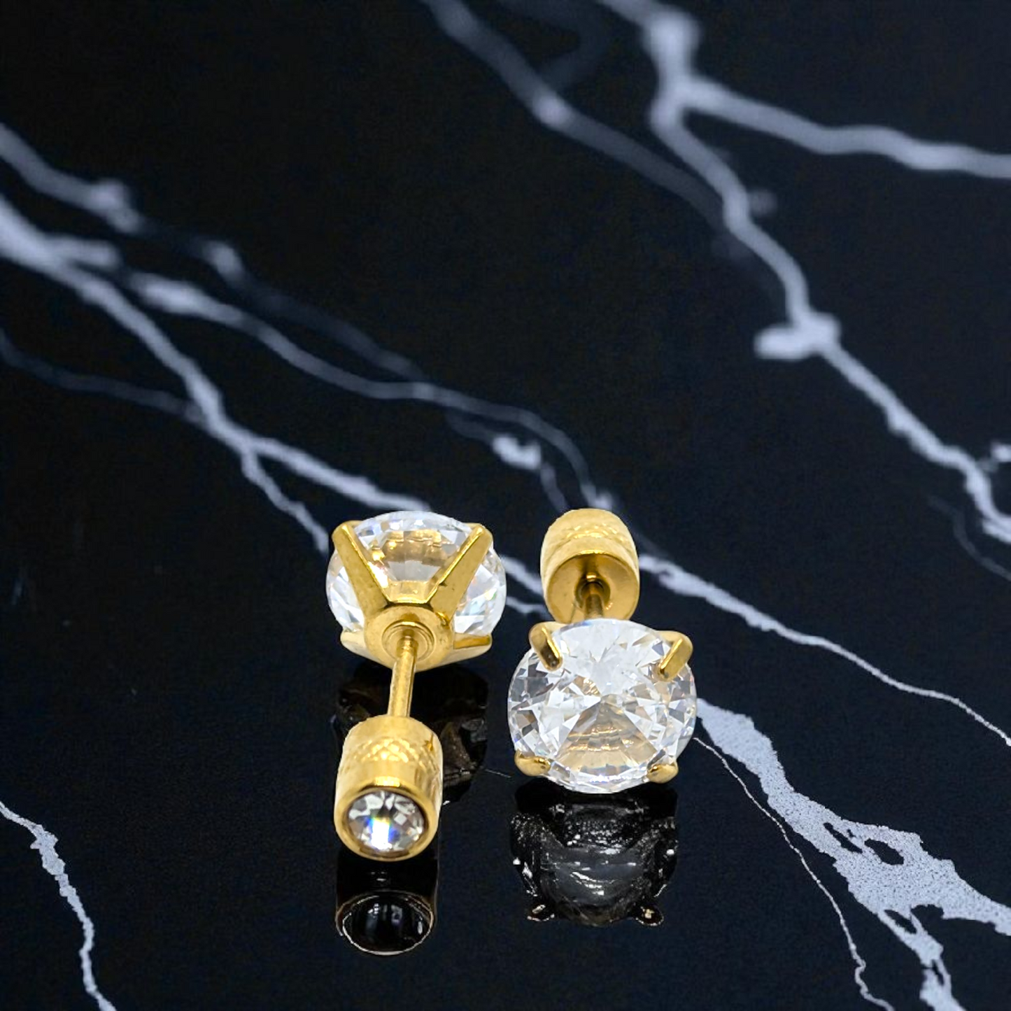 Men’s Reversible Stud Gold Earrings – 7mm Stone