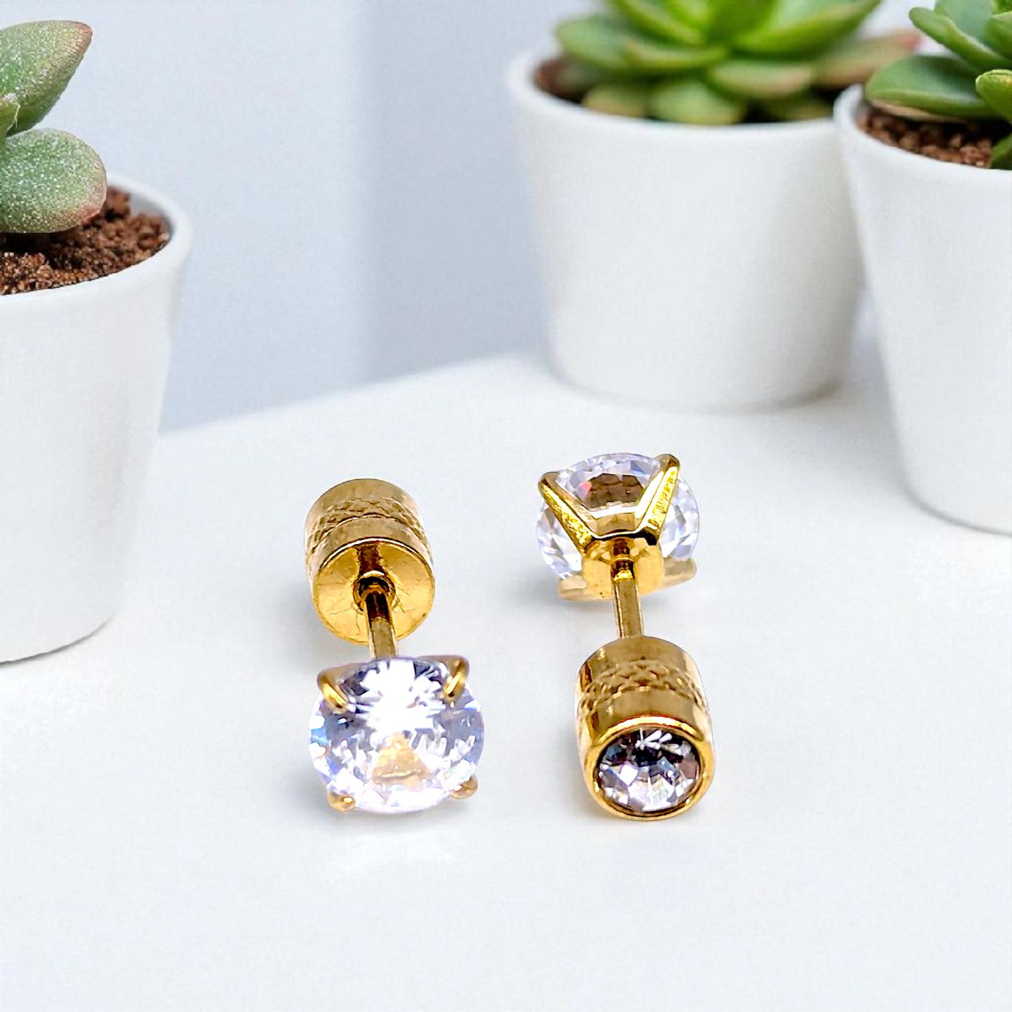 Men’s Reversible Stud Gold Earrings – 5mm Stone