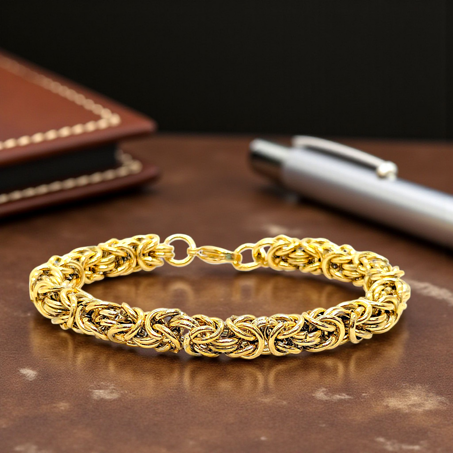 Royal Knot Gold Bracelet