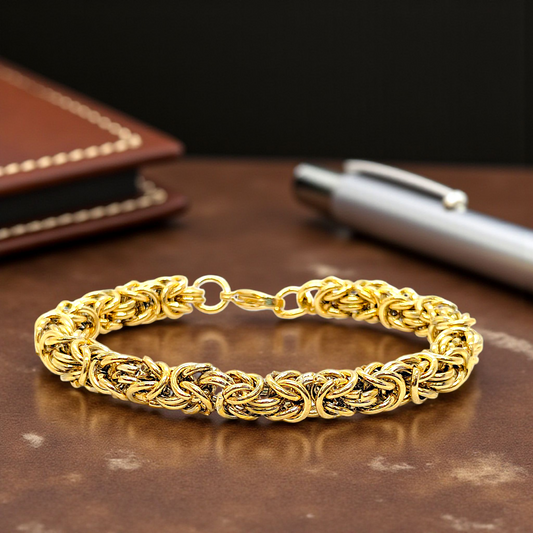 Royal Knot Gold Bracelet