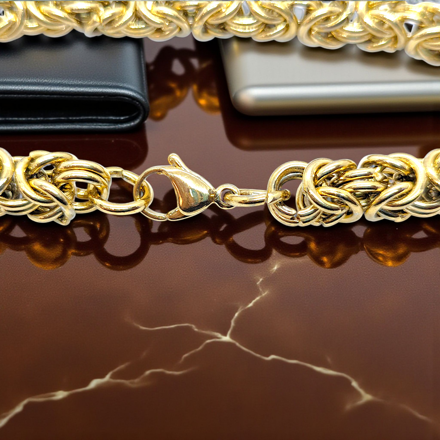 Royal Knot Gold Bracelet